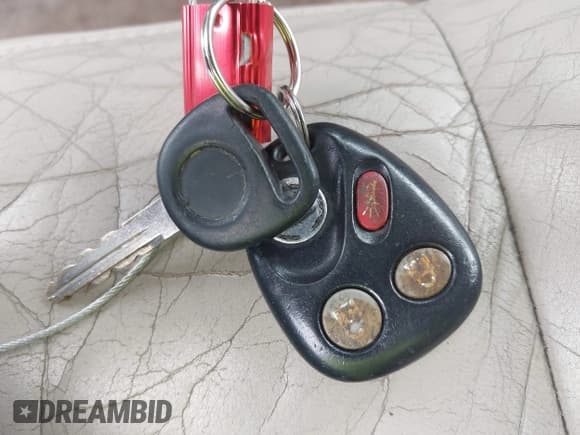 ✅ 2004 Cadillac Escalade ESV • VIN: 3GYFK66N24G255108 • Lot: 43097890. Listed on IAAI with 255,126 mi. Free auction sales archive from the USA and detailed vehicle history report at DreamBid. Image 11.