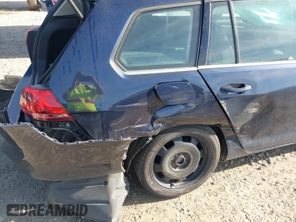 ✅ 2015 Volkswagen Golf SE • VIN: 3VWCA7AU9FM518681 • Lot: 43695870. Listed on IAAI with 177,150 mi. Free auction sales archive from the USA and detailed vehicle history report at DreamBid. Image 6.