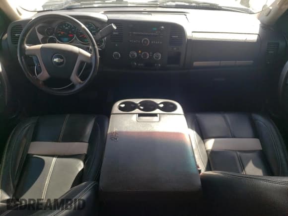 ✅ 2012 Chevrolet Silverado 2500HD LT • VIN: 1GC1KXE88CF114318 • Lot: 46735965. Wystawiony na Copart z przebiegiem 141 061 mil. Bezpłatny archiwum sprzedaży aukcyjnych z USA i szczegółowy raport historii pojazdu na DreamBid. Zdjęcie 8.