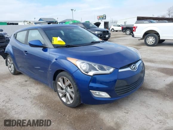 ✅ 2017 Hyundai Veloster • VIN: KMHTC6AD8HU309868 • Lot: 41394243. Wystawiony na IAAI z przebiegiem 116 739 mil. Bezpłatny archiwum sprzedaży aukcyjnych z USA i szczegółowy raport historii pojazdu na DreamBid. Zdjęcie 1.