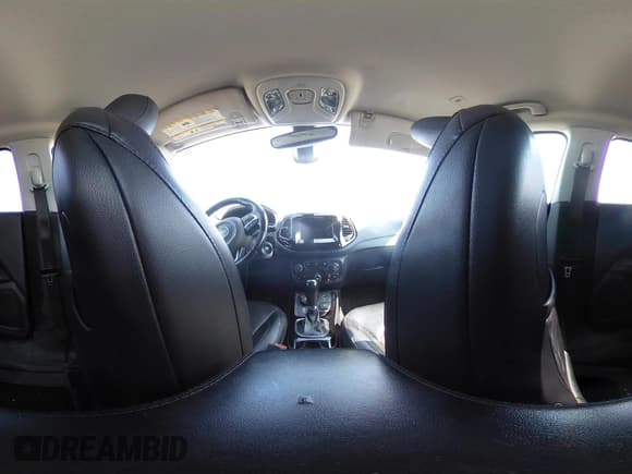 ✅ 2019 Jeep Compass Latitude • VIN: 3C4NJDBB9KT631067 • Lot: 43156049. Listed on IAAI with 127,713 mi. Free auction sales archive from the USA and detailed vehicle history report at DreamBid. Image 21.