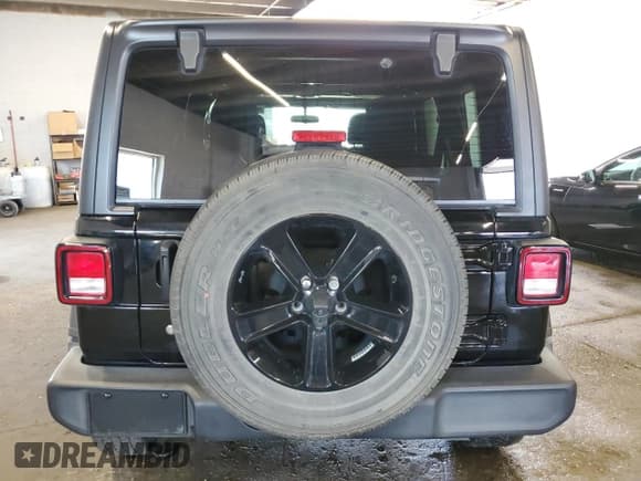 ✅ 2020 Jeep Wrangler Unlimited Sport S • VIN: 1C4HJXDGXLW185403 • Lot: 67905555. Listed on Copart with 44,267 mi. Free auction sales archive from the USA and detailed vehicle history report at DreamBid. Image 6.