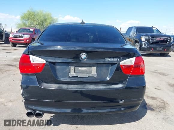 ✅ 2006 BMW 3 Series 325i • VIN: WBAVB13586PS66490 • Lot: 43189283. Listed on IAAI with Not provided. Free auction sales archive from the USA and detailed vehicle history report at DreamBid. Image 16.