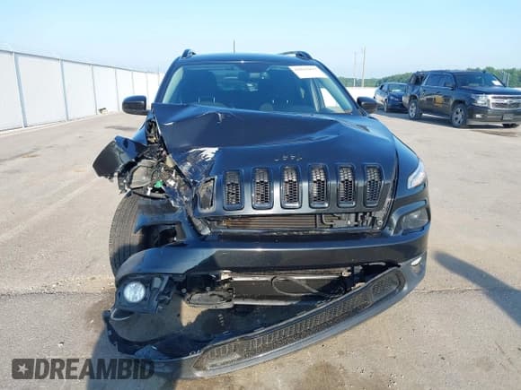 ✅ 2016 Jeep Cherokee Latitude • VIN: 1C4PJMCS8GW114674 • Lot: 42811093. Wystawiony na IAAI z przebiegiem 101 054 mil. Bezpłatny archiwum sprzedaży aukcyjnych z USA i szczegółowy raport historii pojazdu na DreamBid. Zdjęcie 12.