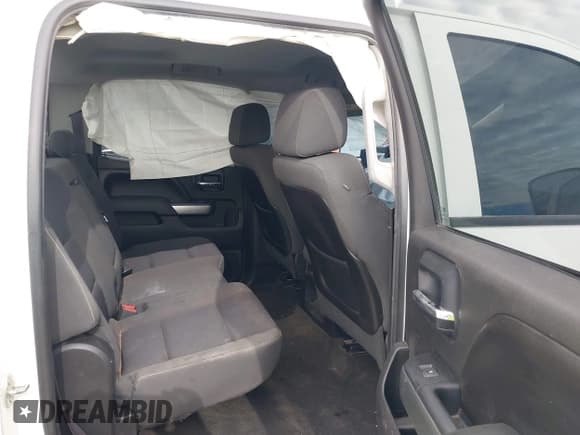 ✅ 2015 Chevrolet Silverado 2500HD LT • VIN: 1GC1KVEG6FF575758 • Lot: 42212395. Wystawiony na IAAI z przebiegiem Nie podano. Bezpłatny archiwum sprzedaży aukcyjnych z USA i szczegółowy raport historii pojazdu na DreamBid. Zdjęcie 8.