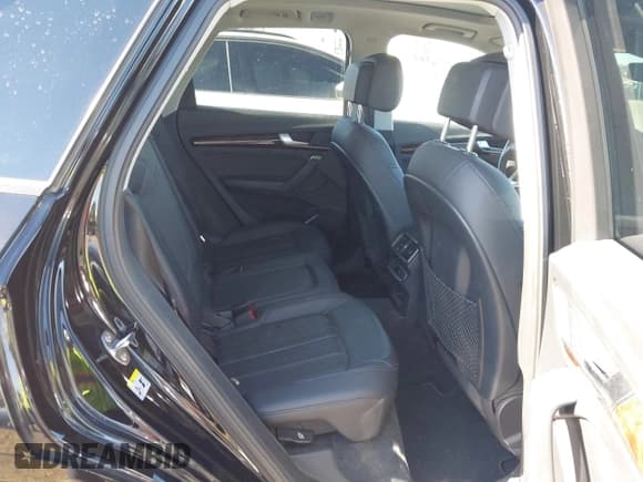 ✅ 2018 Audi Q5 Premium • VIN: WA1ANAFY0J2134970 • Lot: 43868690. Listed on IAAI with 94,506 mi. Free auction sales archive from the USA and detailed vehicle history report at DreamBid. Image 8.