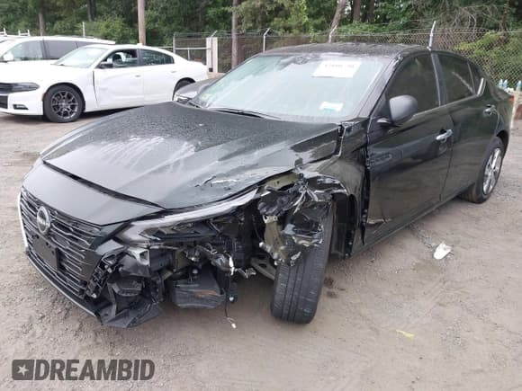 ✅ 2024 Nissan Altima S • VIN: 1N4BL4BV8RN384552 • Lot: 42880720. Wystawiony na IAAI z przebiegiem 27 588 mil. Bezpłatny archiwum sprzedaży aukcyjnych z USA i szczegółowy raport historii pojazdu na DreamBid. Zdjęcie 2.