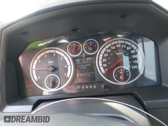 ✅ 2009 Dodge 1500 Laramie • VIN: 1D3HV13T79S824506 • Lot: 42373519. Wystawiony na IAAI z przebiegiem 305 976 mil. Bezpłatny archiwum sprzedaży aukcyjnych z USA i szczegółowy raport historii pojazdu na DreamBid. Zdjęcie 7.