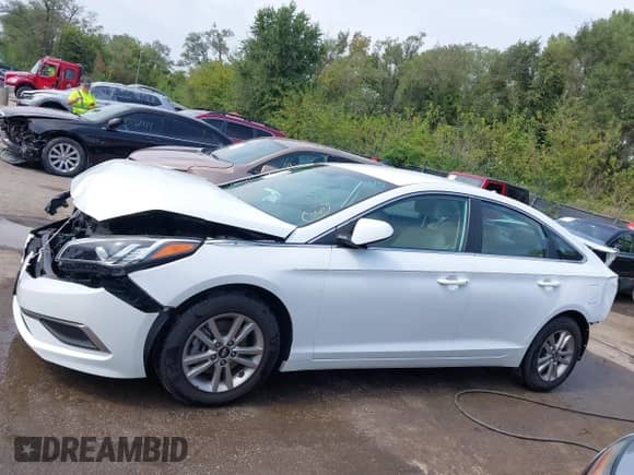 2016 Hyundai Sonata SE with VIN 5NPE24AFXGH421859, listed as a IAAI auction lot 43198351 with 68,275 mi miles and . Bid and sale history available at DreamBid. Image 15.