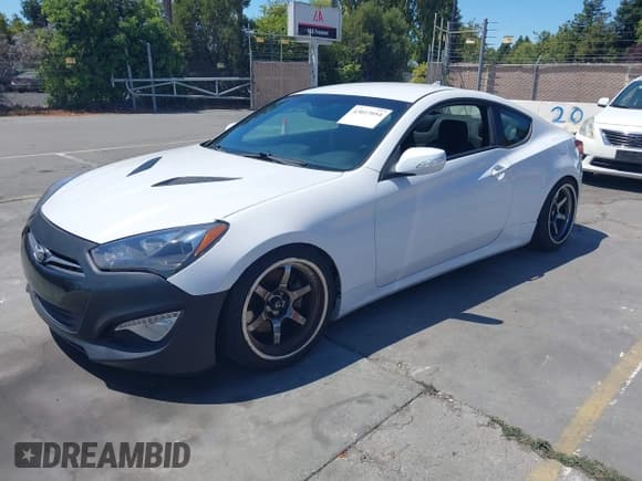 ✅ 2015 Hyundai Genesis Coupe 3.8L Base • VIN: KMHHU6KJ3FU123062 • Lot: 43017054. Listed on IAAI with 157,727 mi. Free auction sales archive from the USA and detailed vehicle history report at DreamBid. Image 2.