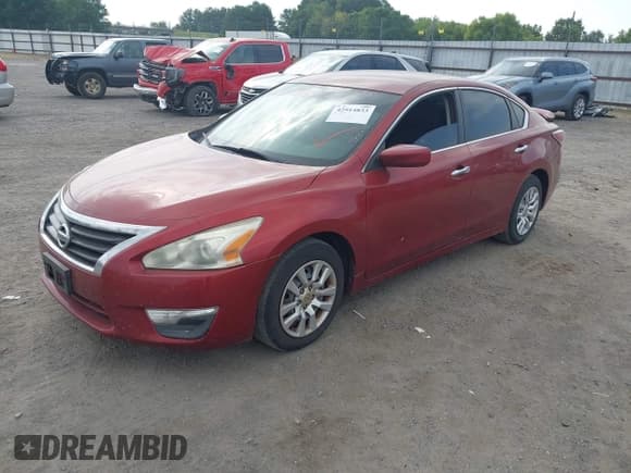 ✅ 2015 Nissan Altima SV • VIN: 1N4AL3AP9FC261892 • Лот: 42914833. Опубликован ранее на IAAI с пробегом 194 509 миль. Бесплатный доступ к архиву аукционных продаж из США и подробный отчёт об истории автомобиля на DreamBid. Изображение 2.