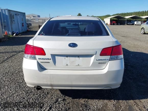 ✅ 2013 Subaru Legacy Premium • VIN: 4S3BMBC66D3048521 • Lot: 43450322. Listed on IAAI with 141,011 mi. Free auction sales archive from the USA and detailed vehicle history report at DreamBid. Image 15.