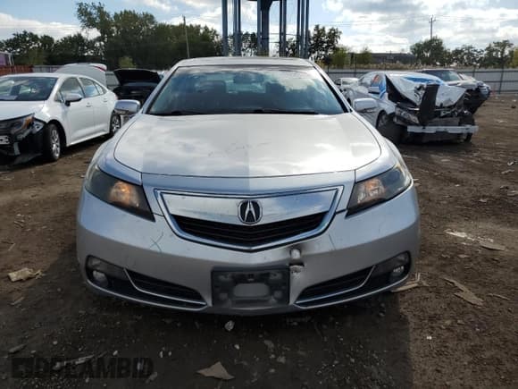 ✅ 2013 Acura TL Technology • VIN: 19UUA8F50DA014188 • Лот: 86496065. Опубликован ранее на Copart с пробегом 138 559 миль. Бесплатный доступ к архиву аукционных продаж из США и подробный отчёт об истории автомобиля на DreamBid. Изображение 5.