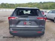 ✅ 2023 Toyota RAV4 Hybrid LE • VIN: 4T3LWRFV2PU105437 • Лот: 43294986. Опубликован ранее на IAAI с пробегом 16 377 миль. Бесплатный доступ к архиву аукционных продаж из США и подробный отчёт об истории автомобиля на DreamBid. Изображение 16.