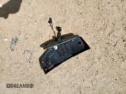 ✅ 2022 Ford Explorer • VIN: 1FMSK7BH9NGB31212 • Lot: 61222145. Wystawiony na Copart z przebiegiem 28 000 mil. Bezpłatny archiwum sprzedaży aukcyjnych z USA i szczegółowy raport historii pojazdu na DreamBid. Zdjęcie 13.