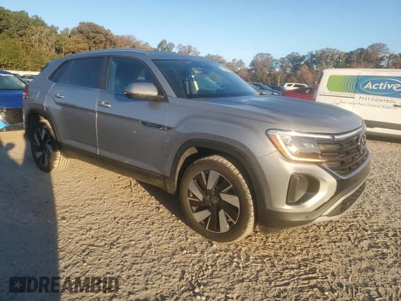 ✅ 2024 Volkswagen Atlas SE • VIN: 1V2WE2CA2RC219872 • Лот: 92331715. Опубликован ранее на Copart с пробегом 42 442 миль. Бесплатный доступ к архиву аукционных продаж из США и подробный отчёт об истории автомобиля на DreamBid. Изображение 4.