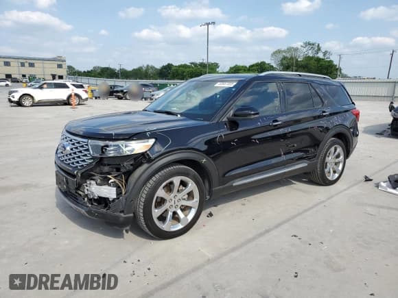 ✅ 2020 Ford Explorer Platinum • VIN: 1FM5K8HC1LGA26482 • Lot: 53667005. Wystawiony na Copart z przebiegiem 32 030 mil. Bezpłatny archiwum sprzedaży aukcyjnych z USA i szczegółowy raport historii pojazdu na DreamBid. Zdjęcie 1.