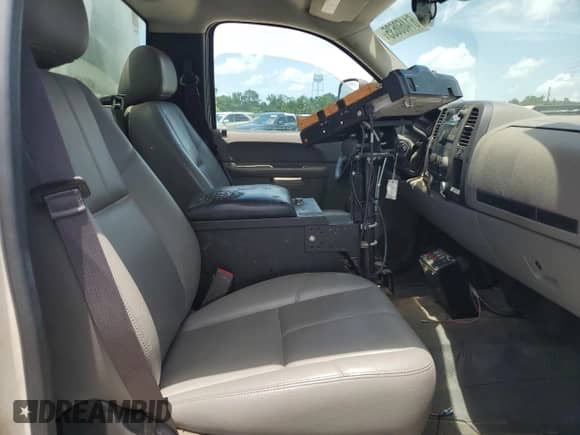 2013 Chevrolet Silverado 3500HD Work Truck с VIN 1GB3CZCG6DF149473, выставлен на аукционе Copart как лот 63482695 с пробегом 437 642 миль миль и Чистый • Clean title. История ставок и продаж доступна на DreamBid. Изображение 10.