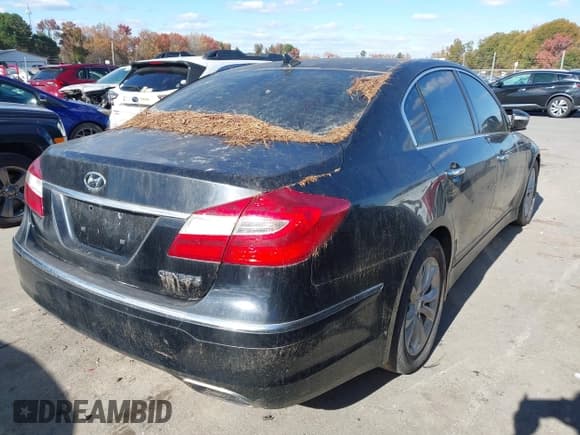 ✅ 2013 Hyundai Genesis 3.8L • VIN: KMHGC4DD0DU247961 • Lot: 43674155. Listed on IAAI with 348,465 mi. Free auction sales archive from the USA and detailed vehicle history report at DreamBid. Image 4.