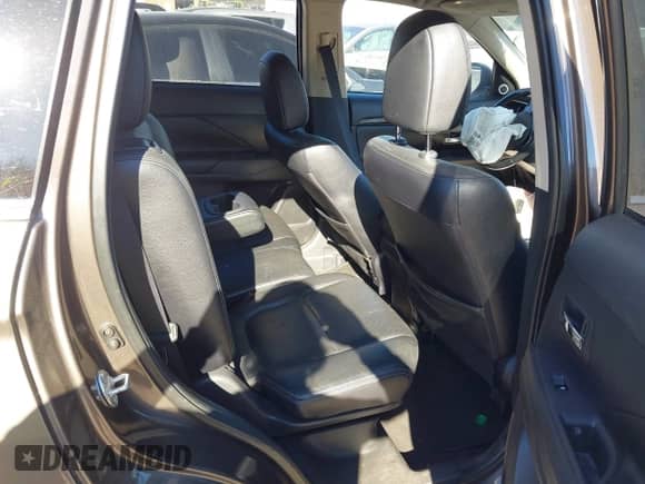 2017 Mitsubishi Outlander SE с VIN JA4AZ3A37HZ004214, выставлен на аукционе IAAI как лот 38790756 с пробегом 75 800 миль миль и . История ставок и продаж доступна на DreamBid. Изображение 8.