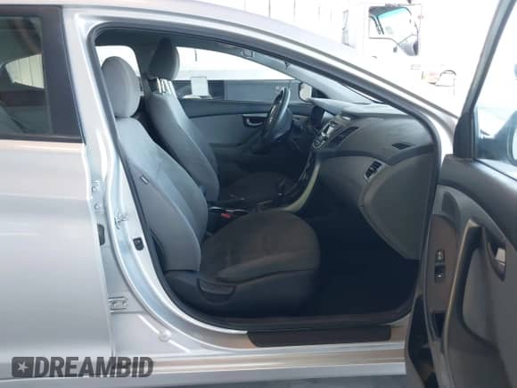 2015 Hyundai Elantra SE с VIN 5NPDH4AE4FH615819, выставлен на аукционе IAAI как лот 43200929 с пробегом 190 748 миль миль и . История ставок и продаж доступна на DreamBid. Изображение 5.