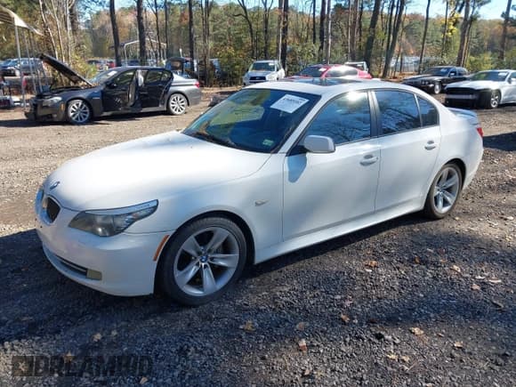 ✅ 2008 BMW 5 Series 528i • VIN: WBANU53558CT13762 • Лот: 43685102. Опубликован ранее на IAAI с пробегом 175 164 миль. Бесплатный доступ к архиву аукционных продаж из США и подробный отчёт об истории автомобиля на DreamBid. Изображение 2.