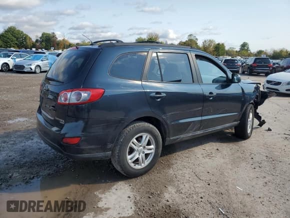 ✅ 2010 Hyundai Santa Fe GLS • VIN: 5NMSGDAB9AH367816 • Lot: 74935674. Listed on Copart with 129,969 mi. Free auction sales archive from the USA and detailed vehicle history report at DreamBid. Image 3.