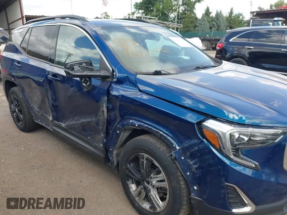 ✅ 2020 GMC Terrain SLE • VIN: 3GKALTEV3LL231875 • Lot: 43030741. Wystawiony na IAAI z przebiegiem 57 994 mil. Bezpłatny archiwum sprzedaży aukcyjnych z USA i szczegółowy raport historii pojazdu na DreamBid. Zdjęcie 6.