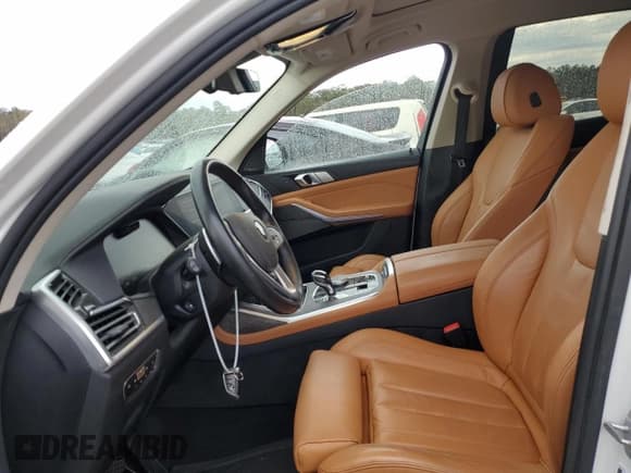 ✅ 2019 BMW X7 xDrive40i • VIN: 5UXCW2C58KL089685 • Lot: 72473582. Listed on Copart with 41,339 mi. Free auction sales archive from the USA and detailed vehicle history report at DreamBid. Image 7.