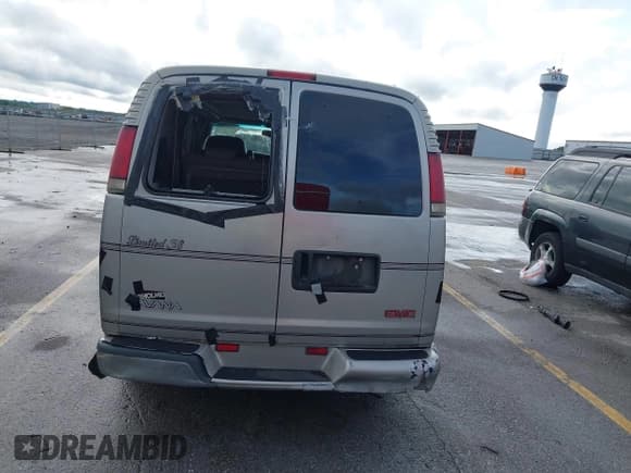✅ 2000 GMC Savana Cargo RV Conversion • VIN: 1GDFG15R6Y1243302 • Lot: 42852147. Wystawiony na IAAI z przebiegiem 130 682 mil. Bezpłatny archiwum sprzedaży aukcyjnych z USA i szczegółowy raport historii pojazdu na DreamBid. Zdjęcie 17.
