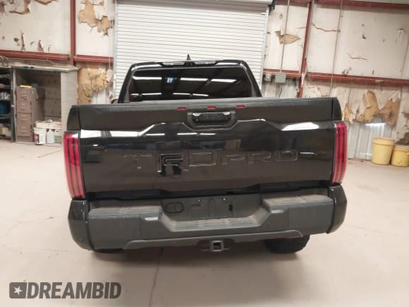 ✅ 2023 Toyota Tundra TRD Pro Hybrid • VIN: 5TFPC5DBXPX023320 • Лот: 42064197. Опубликован ранее на IAAI с пробегом 18 147 миль. Бесплатный доступ к архиву аукционных продаж из США и подробный отчёт об истории автомобиля на DreamBid. Изображение 17.