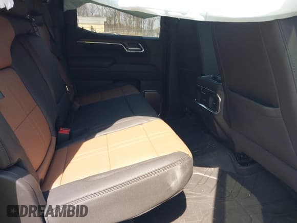 ✅ 2025 Chevrolet Silverado 1500 • VIN: 3GCUKJEL2SG115606 • Лот: 41917657. Опубликован ранее на IAAI с пробегом 10 413 миль. Бесплатный доступ к архиву аукционных продаж из США и подробный отчёт об истории автомобиля на DreamBid. Изображение 8.