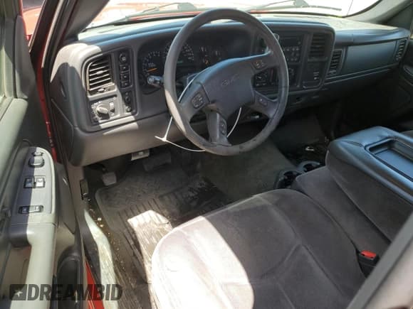 ✅ 2004 GMC Sierra 1500 SLE • VIN: 1GTEK14TX4Z136535 • Лот: 57895655. Опубликован ранее на Copart с пробегом 97 445 миль. Бесплатный доступ к архиву аукционных продаж из США и подробный отчёт об истории автомобиля на DreamBid. Изображение 8.