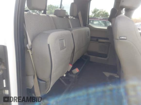 ✅ 2016 Ford F-150 XLT • VIN: 1FTFX1EG7GKF55978 • Лот: 42483473. Опубликован ранее на IAAI с пробегом 154 309 миль. Бесплатный доступ к архиву аукционных продаж из США и подробный отчёт об истории автомобиля на DreamBid. Изображение 8.