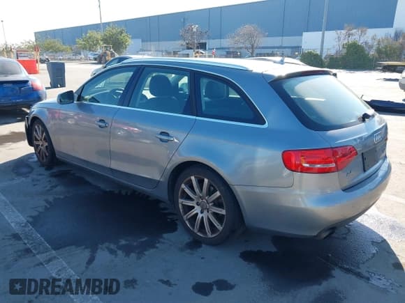 ✅ 2010 Audi A4 Premium Plus • VIN: WAUWFAFL8AA125398 • Lot: 41421576. Listed on IAAI with 125,679 mi. Free auction sales archive from the USA and detailed vehicle history report at DreamBid. Image 3.