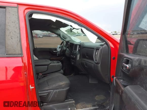 ✅ 2020 Chevrolet Silverado 1500 RST • VIN: 3GCUYEET6LG379371 • Lot: 42913404. Wystawiony na IAAI z przebiegiem Nie podano. Bezpłatny archiwum sprzedaży aukcyjnych z USA i szczegółowy raport historii pojazdu na DreamBid. Zdjęcie 5.