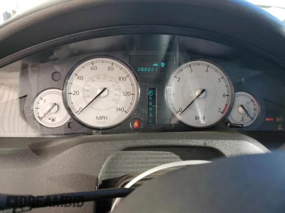 ✅ 2006 Chrysler 300 Touring • VIN: 2C3KA53G26H140880 • Лот: 84912035. Опубликован ранее на Copart с пробегом 200 221 миль. Бесплатный доступ к архиву аукционных продаж из США и подробный отчёт об истории автомобиля на DreamBid. Изображение 9.