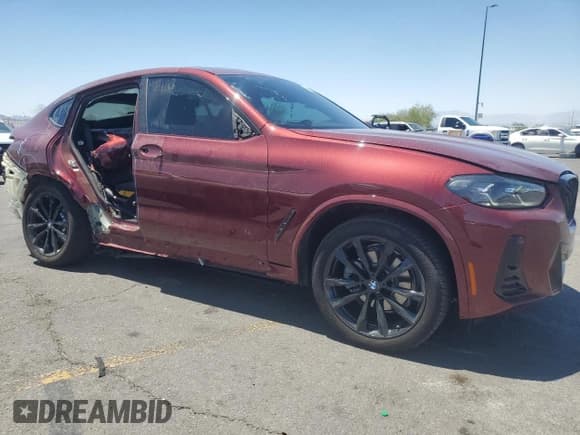 ✅ 2025 BMW X4 xDrive30i • VIN: 5UX33DT08S9Y32898 • Lot: 61641345. Listed on Copart with 3,333 mi. Free auction sales archive from the USA and detailed vehicle history report at DreamBid. Image 4.