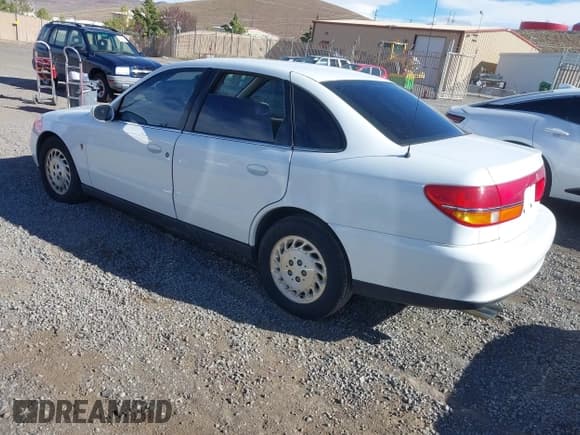 ✅ 2000 Saturn LS • VIN: 1G8JW52R8YY624261 • Lot: 43611950. Listed on IAAI with Not provided. Free auction sales archive from the USA and detailed vehicle history report at DreamBid. Image 3.