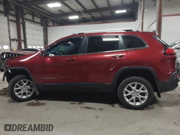 ✅ 2017 Jeep Cherokee Latitude • VIN: 1C4PJMCS9HW546630 • Лот: 41577993. Опубликован ранее на IAAI с пробегом 126 425 миль. Бесплатный доступ к архиву аукционных продаж из США и подробный отчёт об истории автомобиля на DreamBid. Изображение 14.