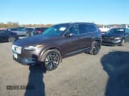 ✅ 2024 Volvo XC90 Plus Bright Theme • VIN: YV4062PE6R1151246 • Lot: 43469449. Wystawiony na IAAI z przebiegiem 58 141 mil. Bezpłatny archiwum sprzedaży aukcyjnych z USA i szczegółowy raport historii pojazdu na DreamBid. Zdjęcie 17.