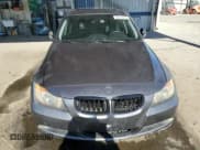 ✅ 2006 BMW 3 Series 325i • VIN: WBAVB17506NK31299 • Lot: 56131415. Wystawiony na Copart z przebiegiem 215 251 mil. Bezpłatny archiwum sprzedaży aukcyjnych z USA i szczegółowy raport historii pojazdu na DreamBid. Zdjęcie 5.