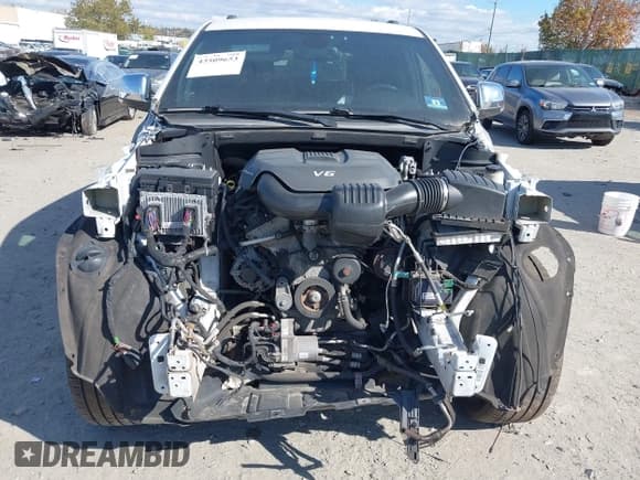 ✅ 2015 Jeep Grand Cherokee Limited • VIN: 1C4RJEBG8FC823035 • Lot: 43509653. Wystawiony na IAAI z przebiegiem Nie podano. Bezpłatny archiwum sprzedaży aukcyjnych z USA i szczegółowy raport historii pojazdu na DreamBid. Zdjęcie 6.