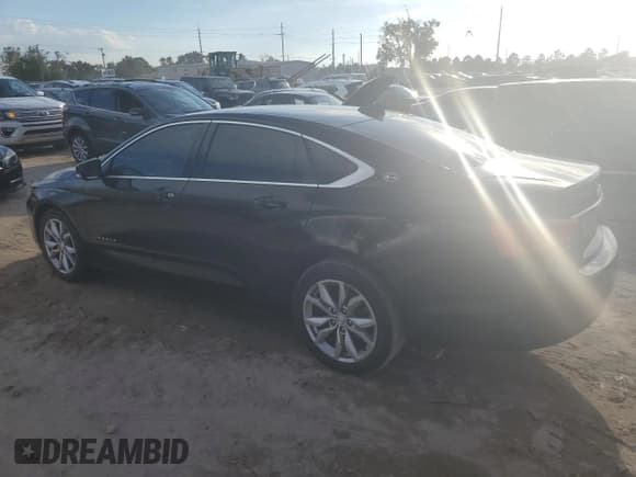 ✅ 2017 Chevrolet Impala LT • VIN: 2G1105S37H9122227 • Лот: 73936894. Опубликован ранее на Copart с пробегом 146 429 миль. Бесплатный доступ к архиву аукционных продаж из США и подробный отчёт об истории автомобиля на DreamBid. Изображение 2.