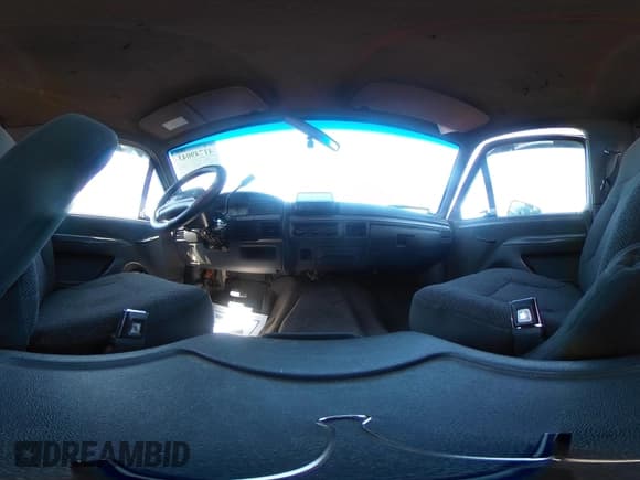 ✅ 1992 Ford Bronco XL • VIN: 1FMEU15N8NLA25301 • Lot: 41749043. Wystawiony na IAAI z przebiegiem 150 000 mil. Bezpłatny archiwum sprzedaży aukcyjnych z USA i szczegółowy raport historii pojazdu na DreamBid. Zdjęcie 17.