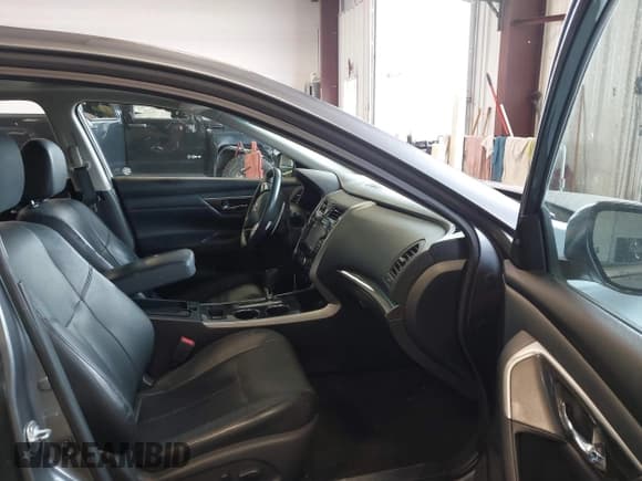 ✅ 2015 Nissan Altima SL • VIN: 1N4BL3AP9FC234566 • Лот: 42582905. Опубликован ранее на IAAI с пробегом 91 997 миль. Бесплатный доступ к архиву аукционных продаж из США и подробный отчёт об истории автомобиля на DreamBid. Изображение 5.