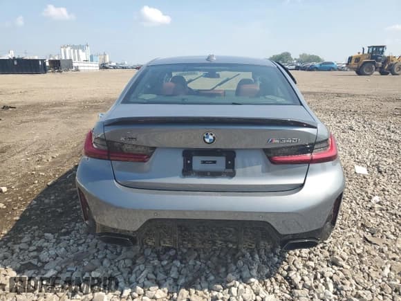 ✅ 2024 BMW 3 Series M340i xDrive • VIN: 3MW49FF07R8E04074 • Lot: 64694255. Wystawiony na Copart z przebiegiem Nie podano. Bezpłatny archiwum sprzedaży aukcyjnych z USA i szczegółowy raport historii pojazdu na DreamBid. Zdjęcie 6.