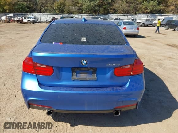 ✅ 2015 BMW 3 Series 335i • VIN: WBA3A9G51FNS66071 • Lot: 40630167. Wystawiony na IAAI z przebiegiem 144 373 mil. Bezpłatny archiwum sprzedaży aukcyjnych z USA i szczegółowy raport historii pojazdu na DreamBid. Zdjęcie 17.