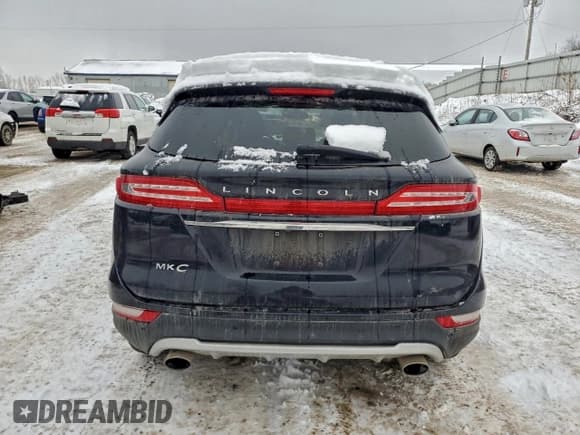 ✅ 2019 Lincoln MKC Standard • VIN: 5LMCJ1D98KUL37318 • Lot: 95535525. Wystawiony na Copart z przebiegiem 44 647 mil. Bezpłatny archiwum sprzedaży aukcyjnych z USA i szczegółowy raport historii pojazdu na DreamBid. Zdjęcie 6.