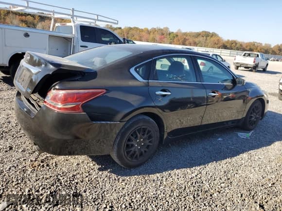 ✅ 2015 Nissan Altima SL • VIN: 1N4AL3AP4FC213555 • Lot: 91760035. Listed on Copart with 191,885 mi. Free auction sales archive from the USA and detailed vehicle history report at DreamBid. Image 3.